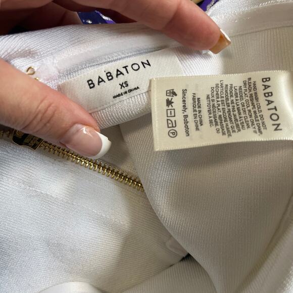 Aritzia Babaton White Off the Shoulder Crop Top Size Medium - Picture 3 of 5